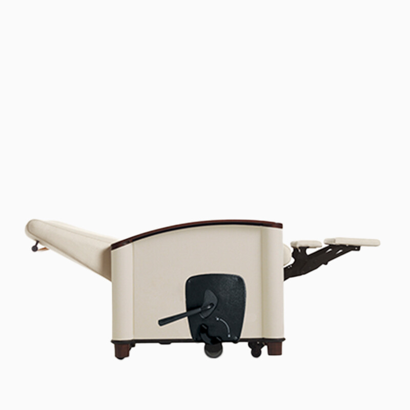 Wieland Cove patient recliner hover