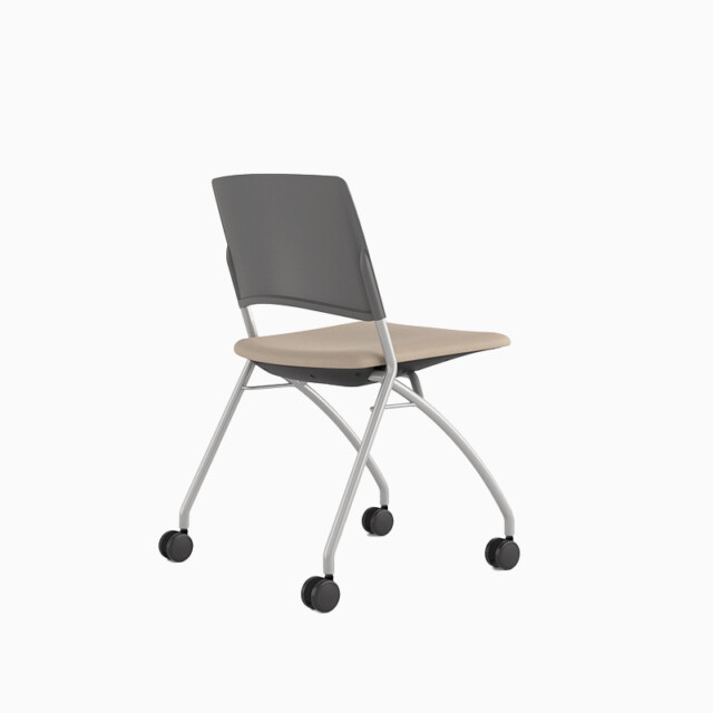 Wieland Delta chair hover