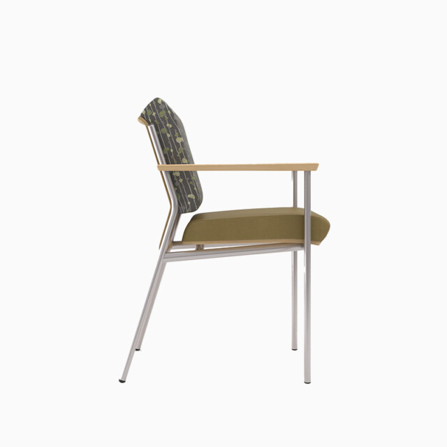 Wieland Trace easy access chair hover